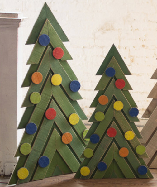 Green Wooden Christmas Tree
