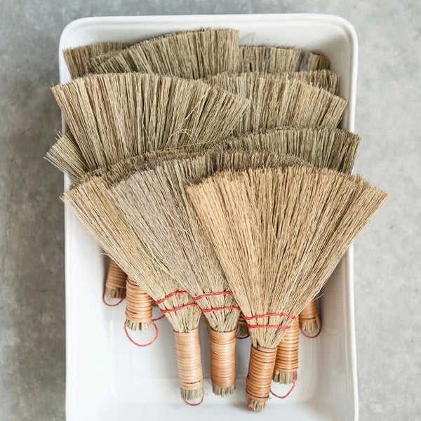 Bamboo Handheld Whisk Broom