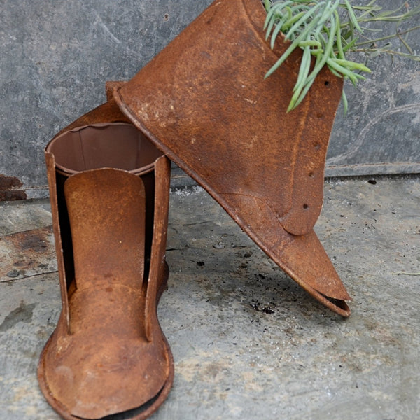 Rusty Footed Planter